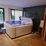 Western Le Bristol Szálloda 3*