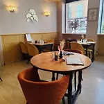 Western Le Bristol Szálloda