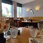 Western Le Bristol Szálloda