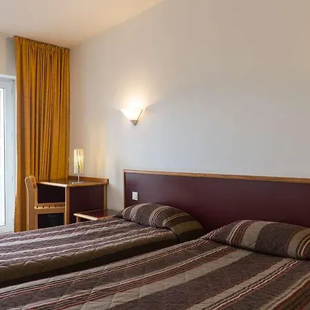 ホテル Western Le Bristol Le Puy-en-Velay