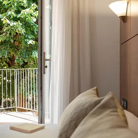 The Originals City, Bristol, Le Puy-en-Velay