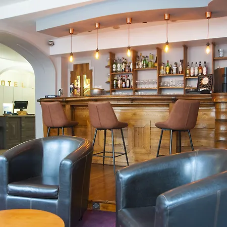 Western Le Bristol Hotel 3*