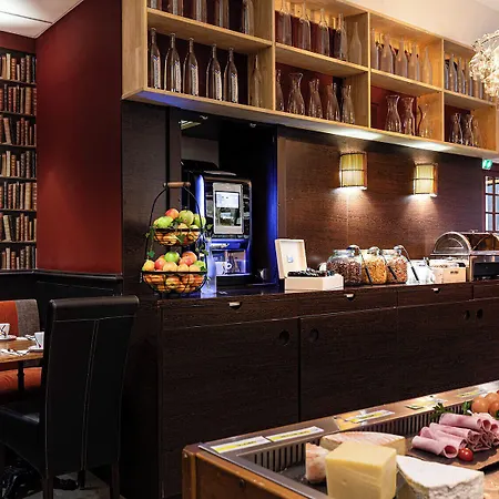 Western Le Bristol فندق