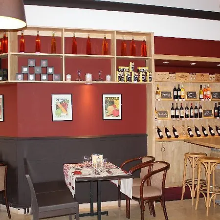 The Originals City, Bristol, Le Puy-en-Velay