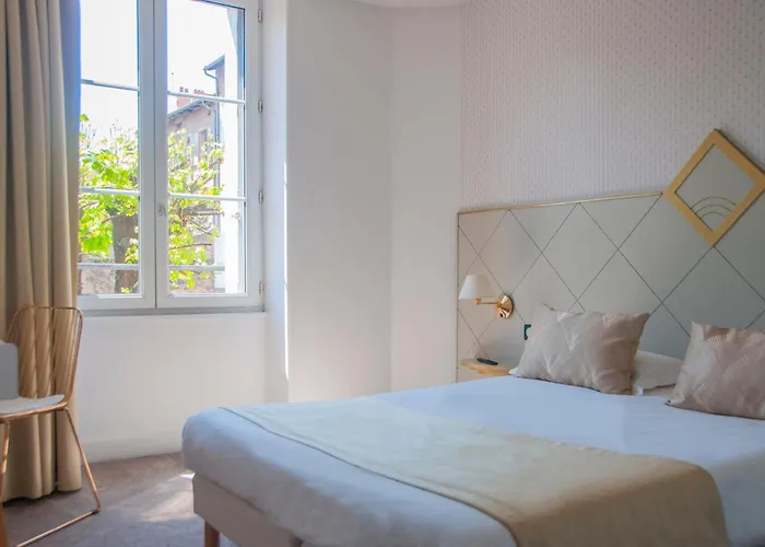 Western Le Bristol Hotel 3*