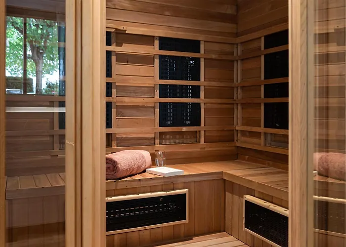 Western Le Bristol Hotel 3*