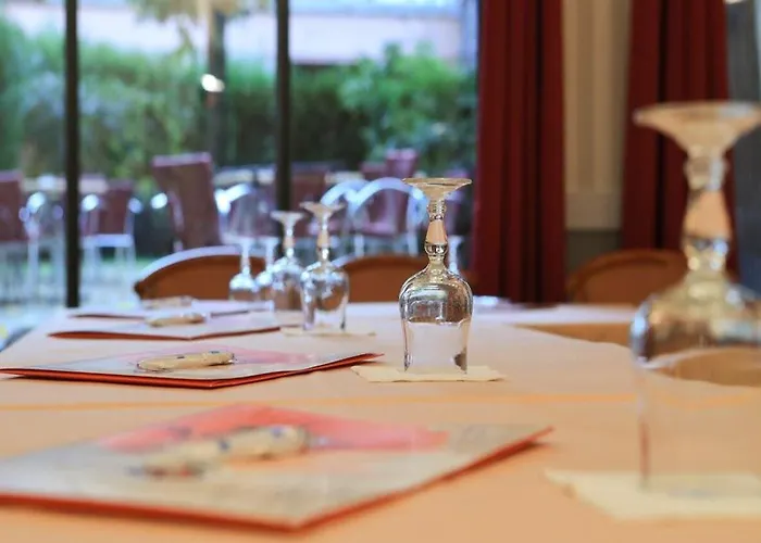 Western Le Bristol Hotel 3*